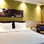 Hotel Hampton By Hilton Tivoli