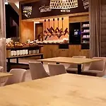 Hotel Hampton By Hilton Tivoli