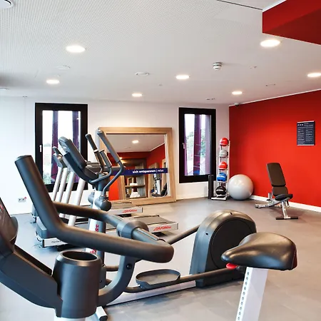 Hampton By Hilton Tivoli Hotel 3*