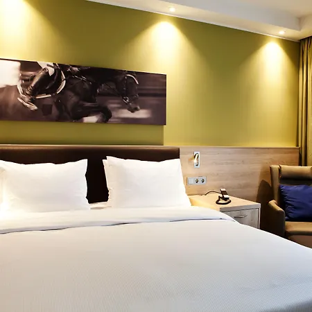 Hotel Hampton By Hilton Tivoli