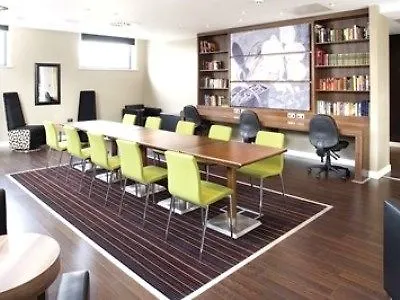 Hampton By Hilton Tivoli Hotel