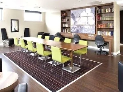 Hampton By Hilton Tivoli Hotel
