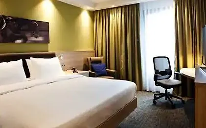 Hampton By Hilton Tivoli Hotel Aken