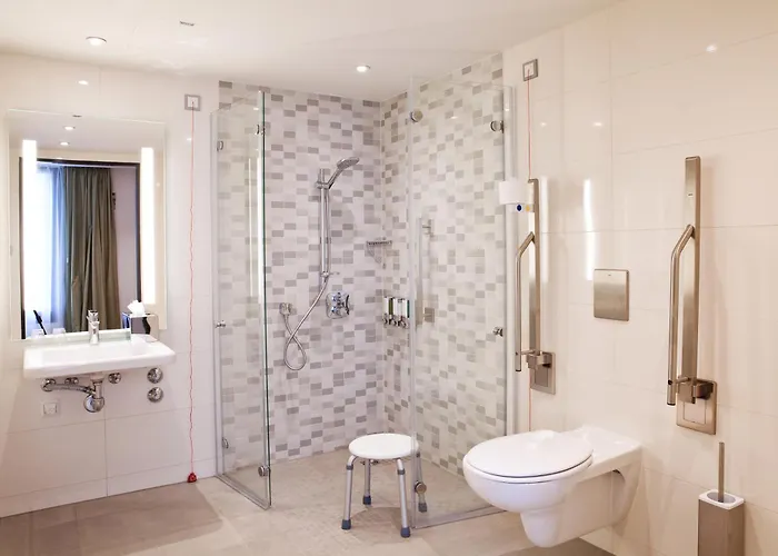 Hampton By Hilton Tivoli מלון