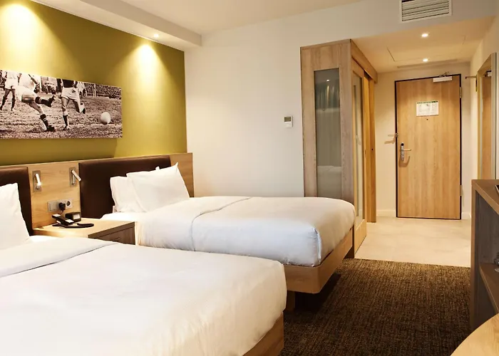 Hampton By Hilton Tivoli מלון