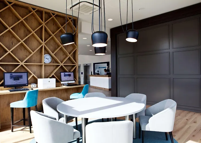 Hampton By Hilton Tivoli 3* אאכן