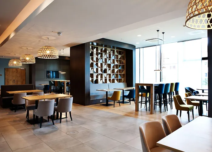 מלון Hampton By Hilton Tivoli 3*